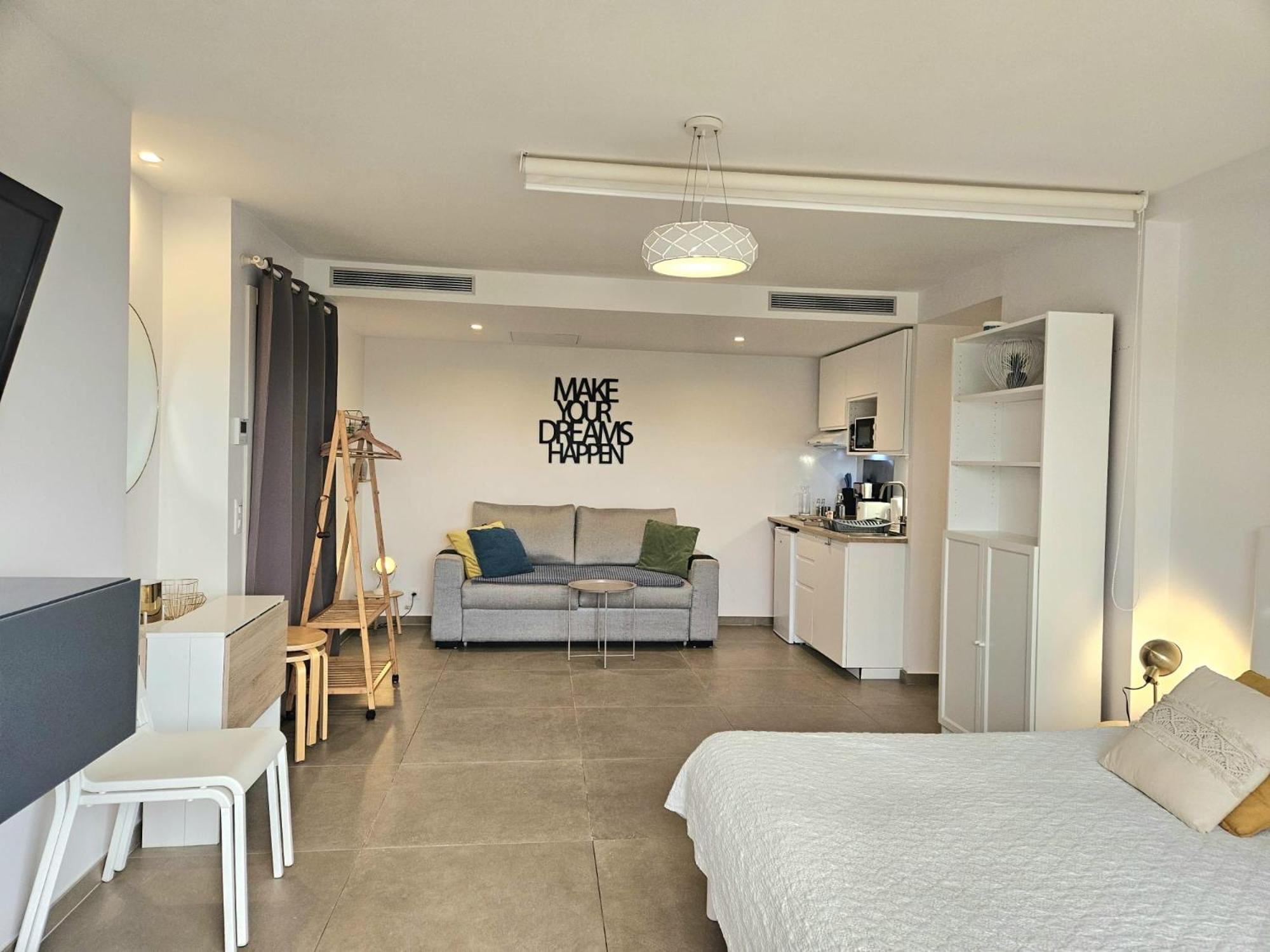 Twenty Rent Hotel Кан сюр Мер Стая снимка
